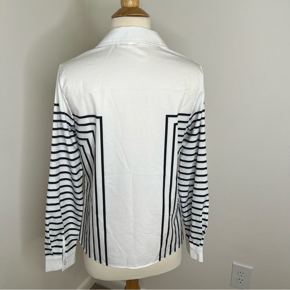 Black White Geo Print Button front blouse silky size small - Picture 7 of 12